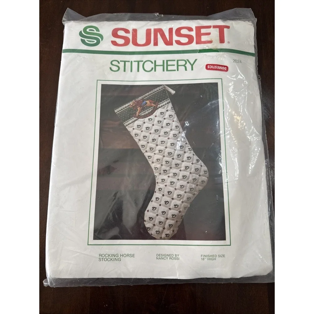 Sunset Embroidery Kit Christmas Stocking Vtg‎ 80s Stitchery Green Cream Quilted